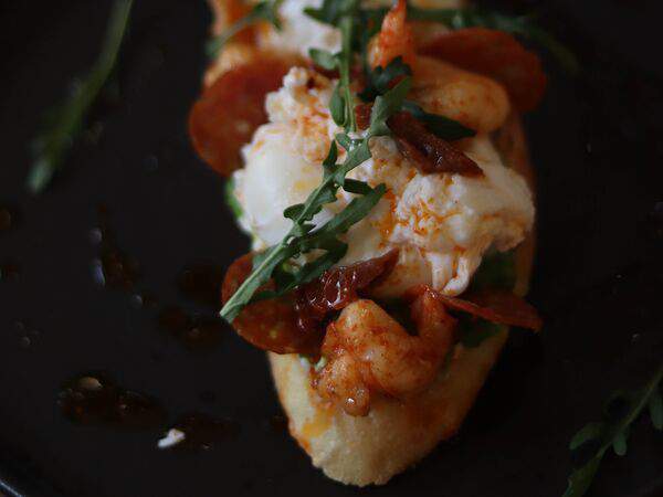 Garderob - Брускетта с креветками на чиабатте