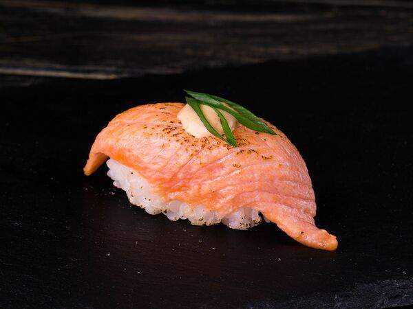 City Sushi - Нигири сяке татаки