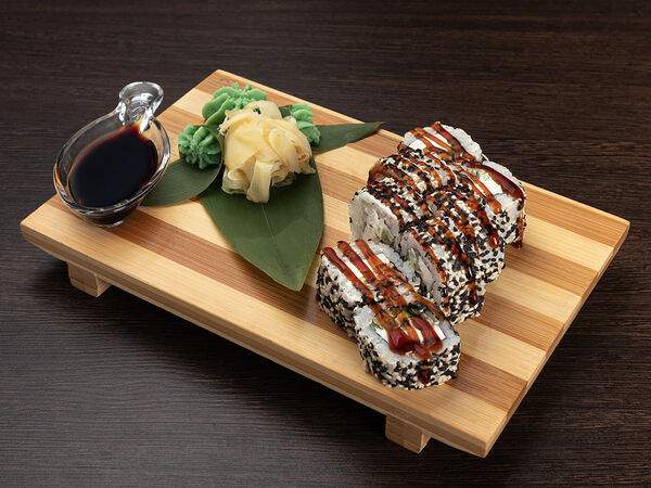 Дубай - Ролл сливочный с жареным угрём