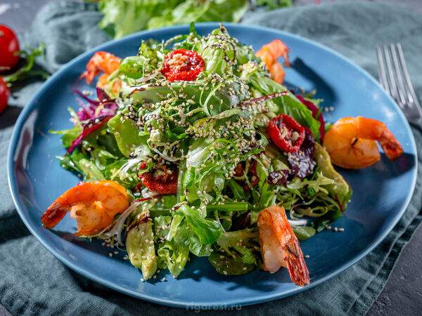 Новорижская застава - Теплый салат из тигровых креветок