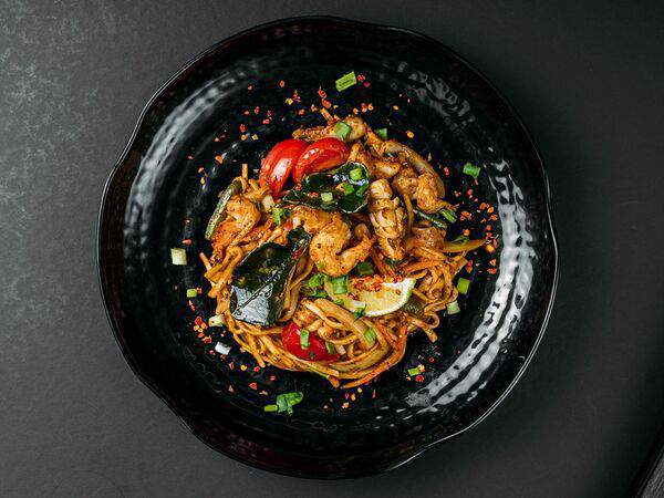 Joly Woo - Вок Том Ям с морепродуктами