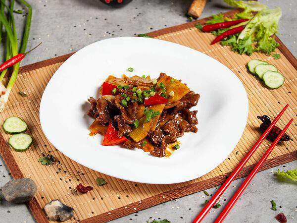 Тайшань - Говядина с бамбуком под устричным соусом