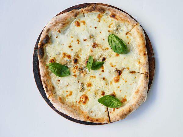 Paulaner - Пицца Кватро формаджи