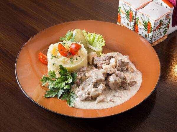 Идиотъ - Бефстроганов с белыми грибами