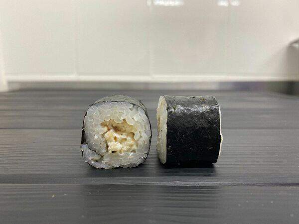 Crystal Sushi & Rolls - Хосомаки с угрем