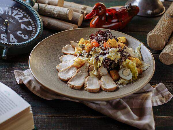 Дикая утка - Салат Цезарь с курицей