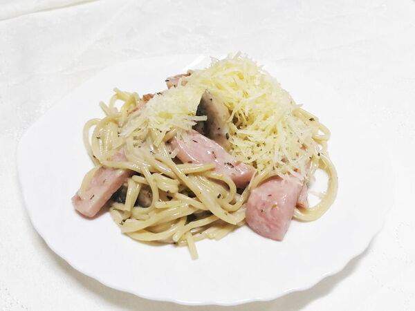 Три правила - Паста Спагетти с грибами и ветчиной