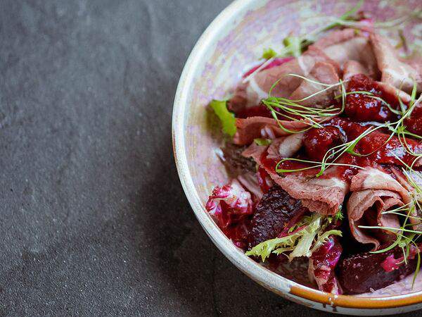 Культура - С ростбифом из мраморной говядины и свеклой BBQ