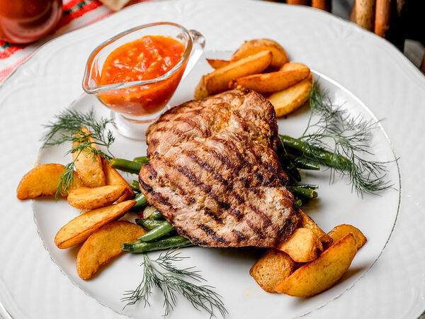 Корчма Веселая кума - Телятина по-бесарабски