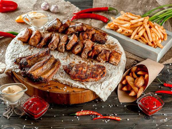 Шашлык Hits - Набор Ассорти Три поросенка