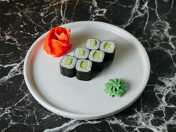 Роллы на районе - Мини-ролл с огурцом