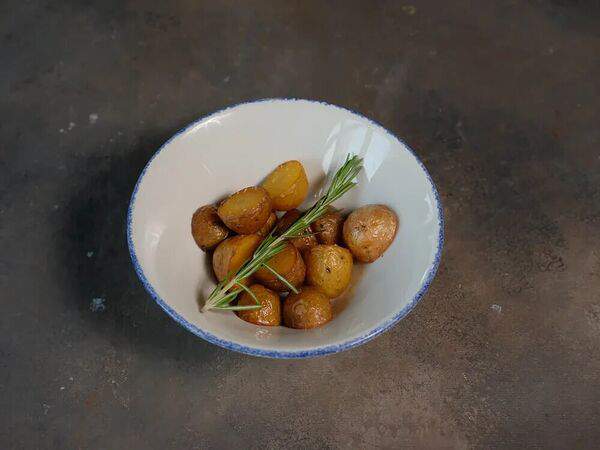 Chalet River Club - Картофель Черри с травами