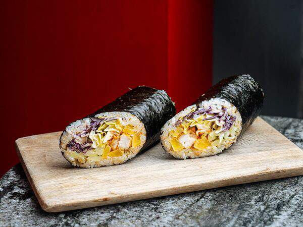 Ronny - Суширрито хрустящий цыплёнок с огурцами