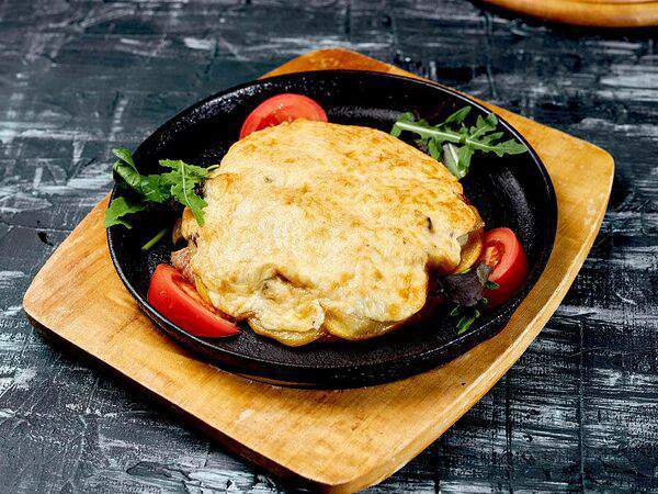 Шеннон - Свиная шея с грибами и картофелем