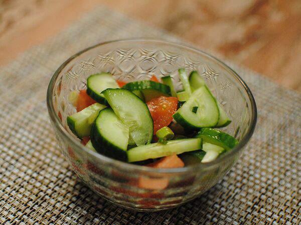 Окрошка - Огурцы, помидоры