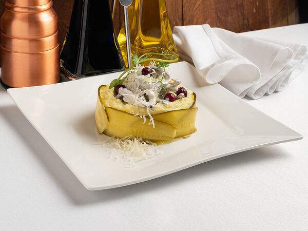 Ресторан Метрополь - Бефстроганов с картофельным пюре и белыми грибами