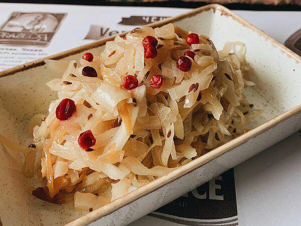 Вепрево колено - Тушеная капуста