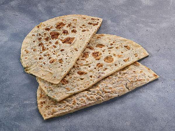 Кацо - Кутаб с сыром сулугуни и зеленью