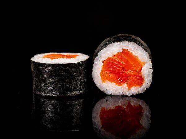 Mr. Ris - Ролл с лососем