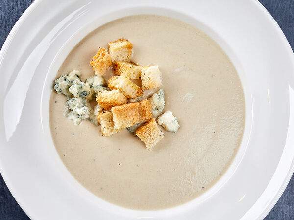 Пицца Темпо - Суп-крем из шампиньонов с сыром с голубой плесенью