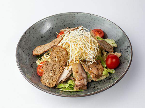 Персонажи - Цезаридзе с цыпленком