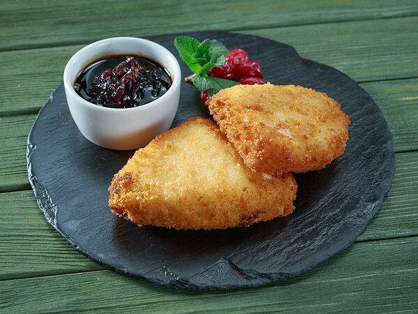 Ресторан-пивоварня Башня - Сулугуни в сухарях