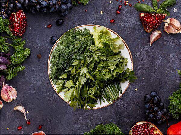 Пахлава - Тарелка свежей зелени