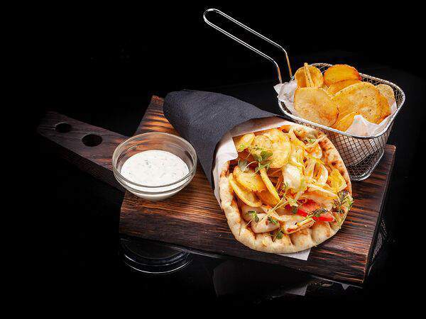 Греко гриль бар - Сувлаки-Каламари в пите