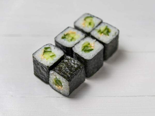 Суша - Ролл Маки Огурец