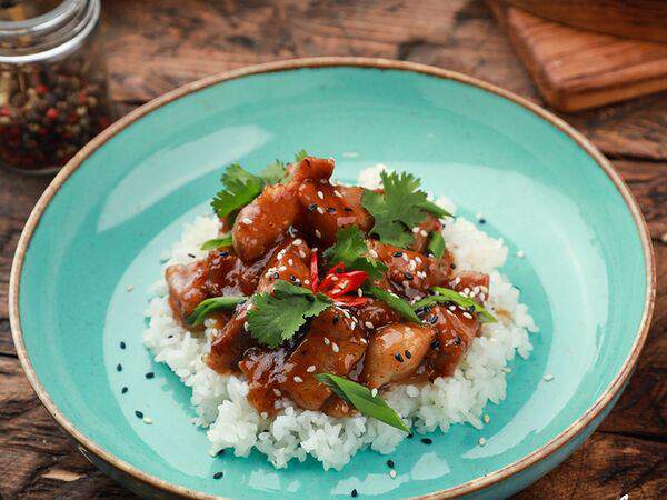 Большие Тарелки - Свинина в кисло-сладком соусе с рисом