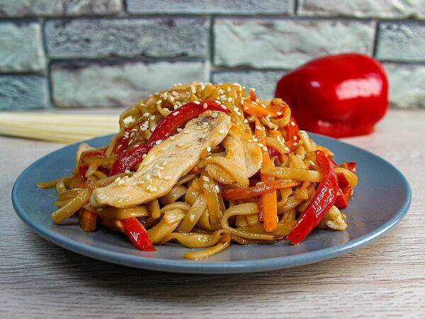 Bela Kava - Wok с курицей