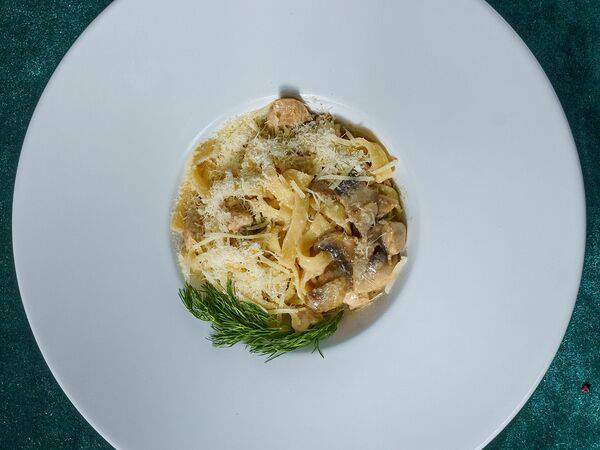 Don Corleone Миасс - Паста феттуччине с курицей и грибами