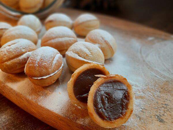 Пироговский - Орешки со сгущенкой