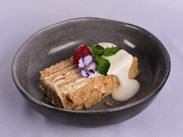 Fabrika - Медовик