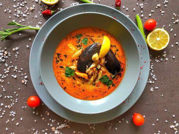 Рыбаs - Суп Том ям с морепродуктами