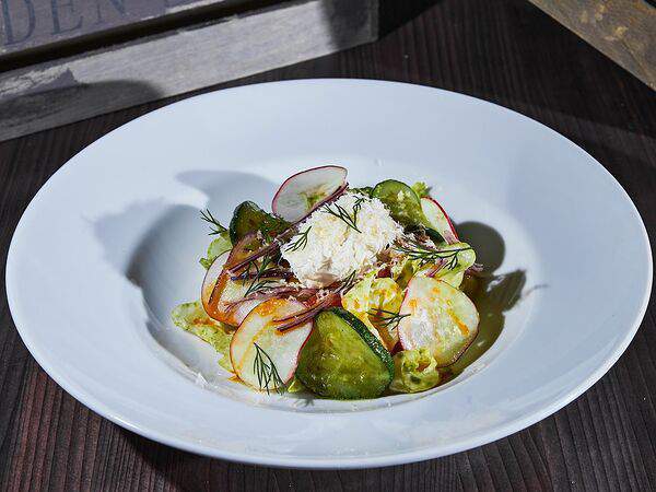 МясоТесто - Маркет салат с овощами и пармезаном