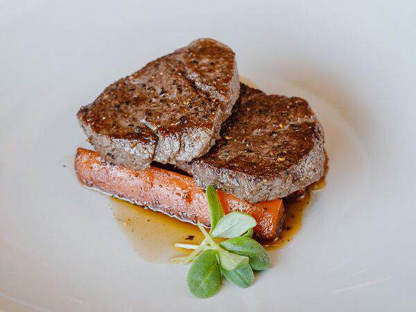 Chado Burger Bar night - Медальоны из говядины