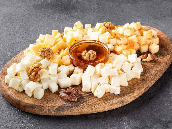 Гамарджоба - Сырная тарелка