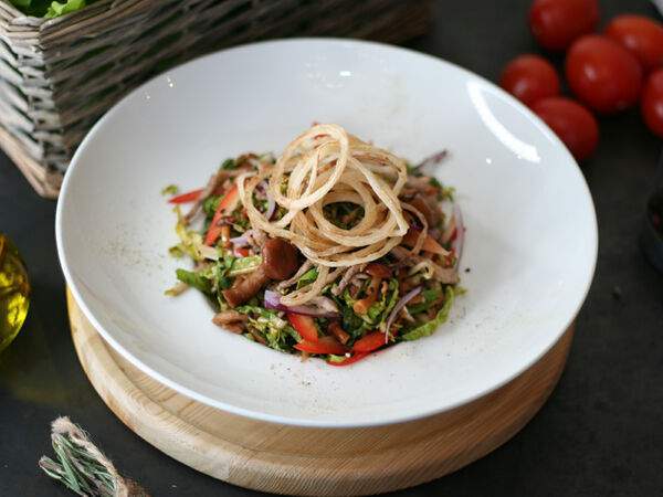 Gold Grot - Салат Острый со свининой