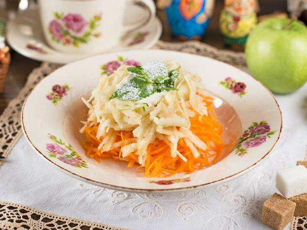 Катюша - Салат из яблока с морковью