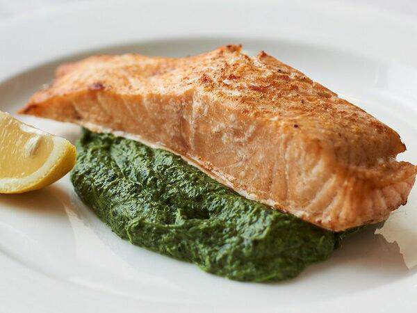 Фитнес-кафе от X-Fit - Лосось со шпинатом под соусом Бешамель