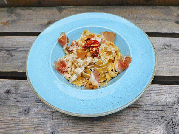 Pasta bar 1315 - Паста с пармой и вялеными томатам