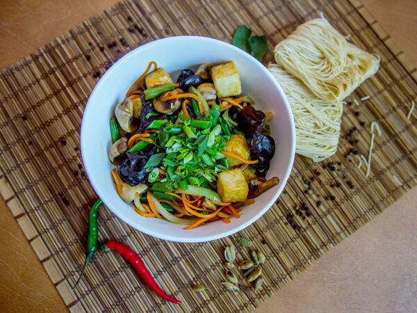 Kung Pho - Жареные грибы с тофу