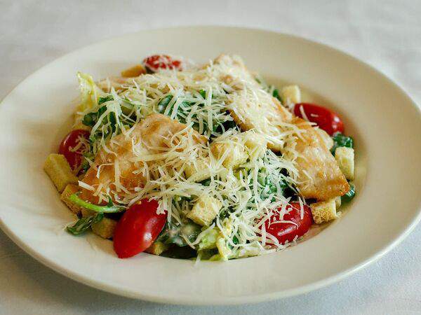 Шале - Салат Цезарь с курицей