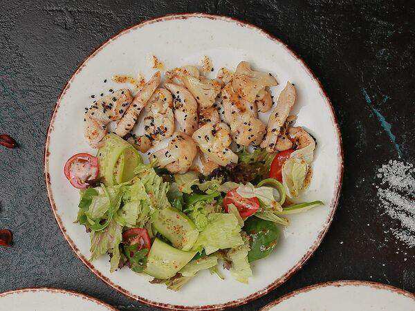 Шале - Теплый салат из филе индейки