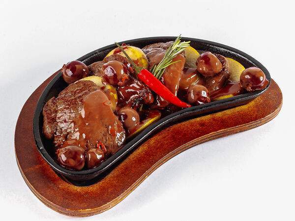 12 стульев - Медальоны из телятины в остро-шоколадном соусе