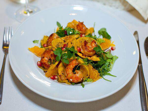 Ресторан Boho - Салат с тыквой и креветками в кисло-остром соусе