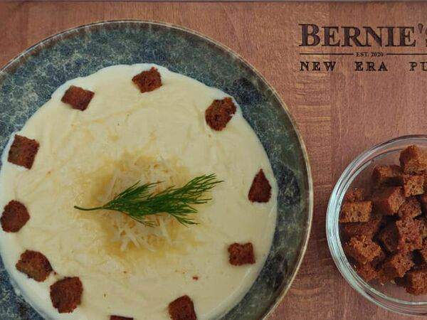 Bernies Pub - Сырный суп с ветчиной