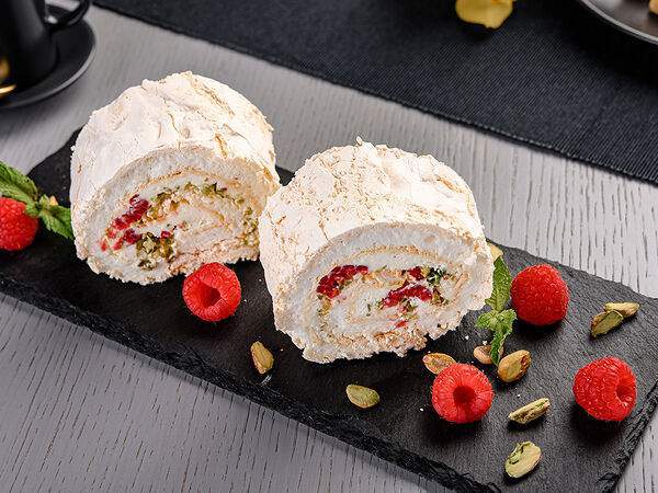 Formula coffee - Меренговый рулет малина