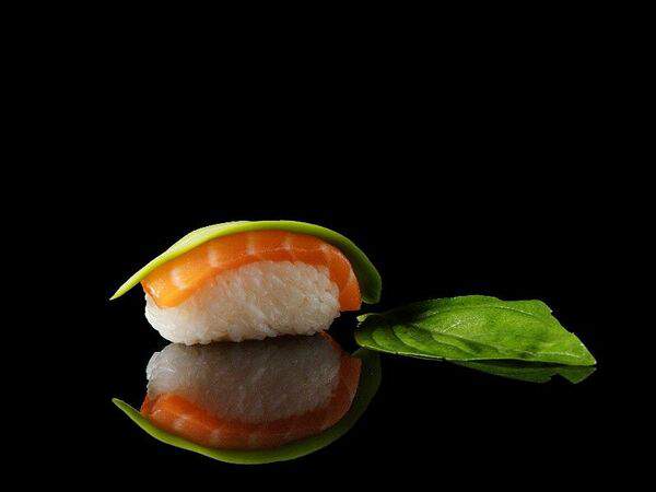 Японапапа - Суши Лосось и авокадо